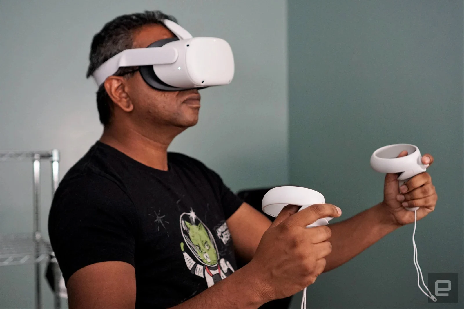 Oculus Quest 2 in white, played by Devindra Hardawar