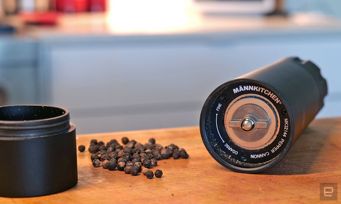 Unlike a lot of less expensive mills, the Pepper Cannon features a stainless steel grinder that be adjusted from fine to coarse. 