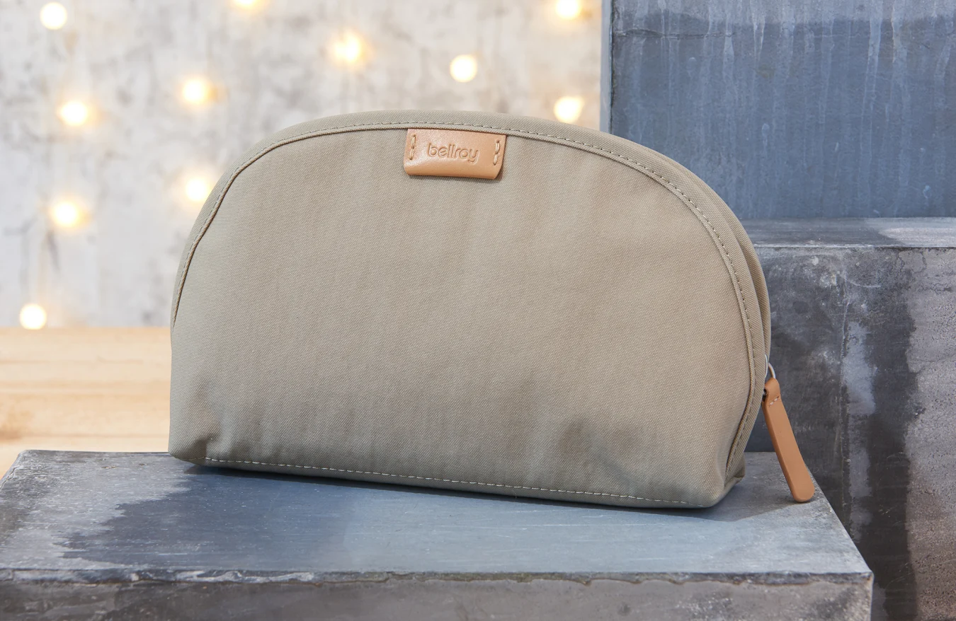 Bellroy Classic Pouch (Lunar color) for the Engadget 2021 Holiday Gift Guide.
