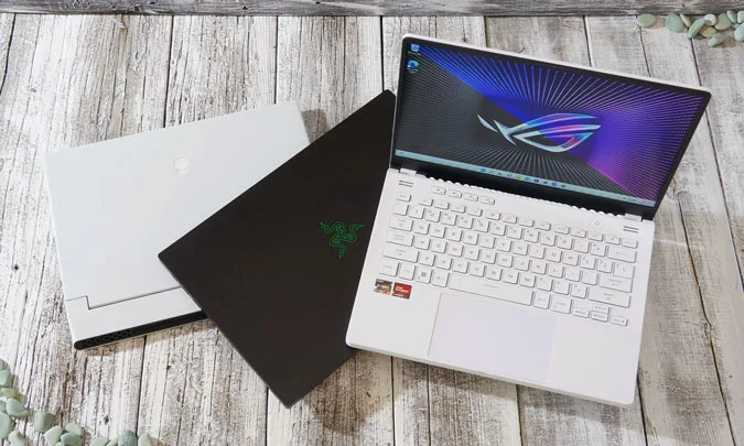 Image of laptops.