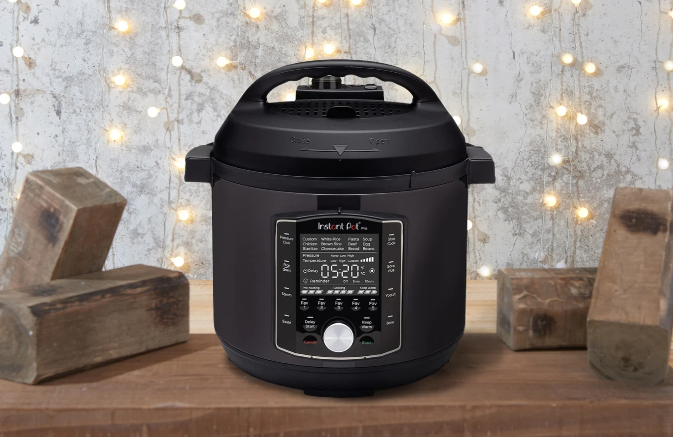 Instant Pot Pro for the Engadget 2021 Holiday Gift Guide.
