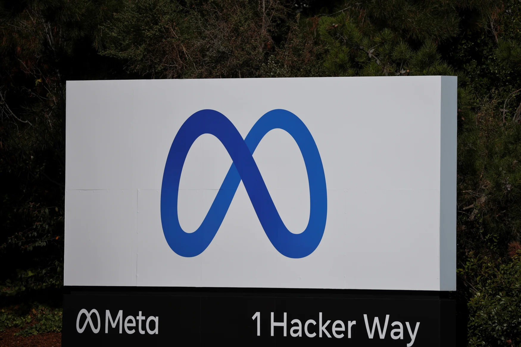 A sign of Meta, the new name for the company formerly known as Facebook, is seen at its headquarters in Menlo Park, California, U.S. October 28, 2021. REUTERS/Carlos Barria