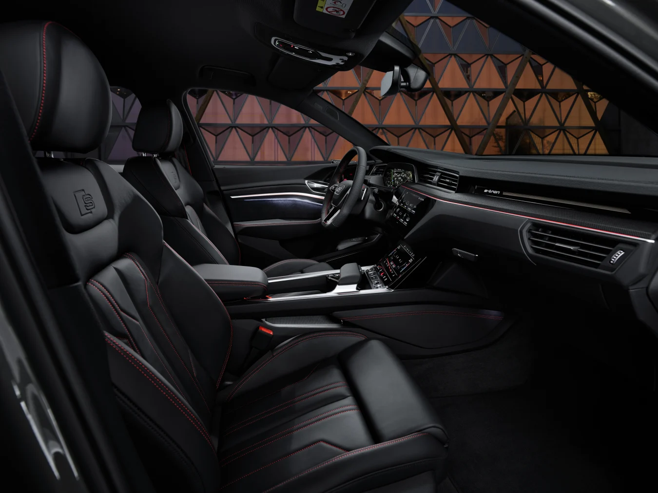 Audi Q8 e-tron quattro e la tecnologia che c'è dietro