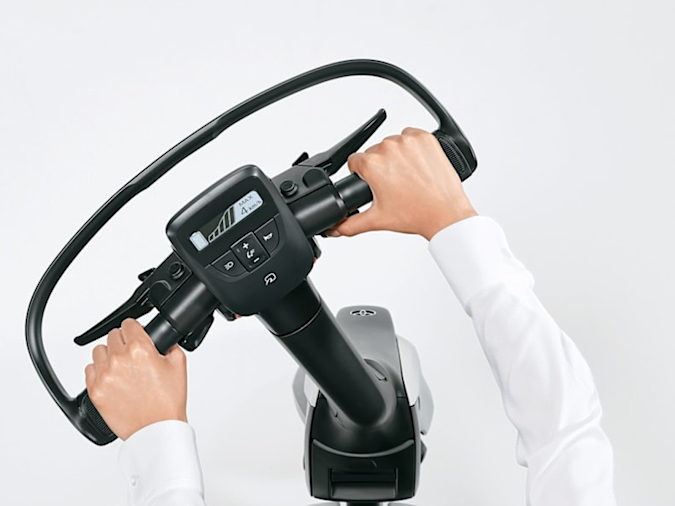 Toyota C+walk