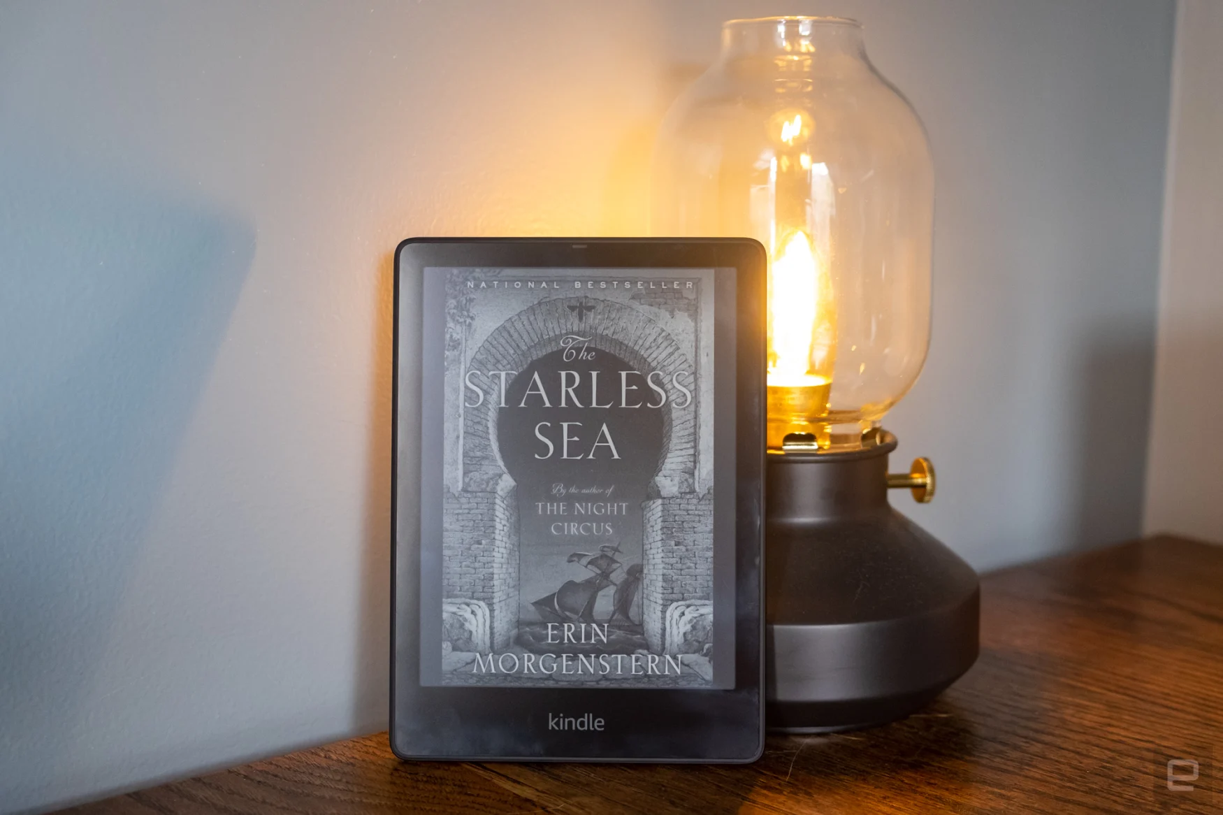 Kindle Paperwhite Signature Edition review: The best e-reader. Period. |  Engadget