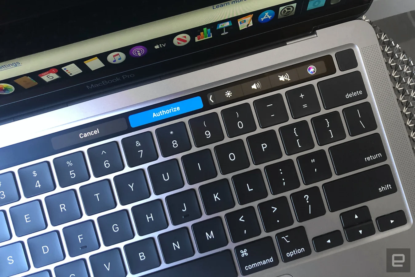 Apple Macbook Pro Review (13-inch, 2020) 