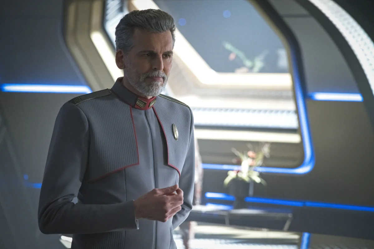 Pictured: Oded Fehr as Admiral Vance of the Paramount+ original series STAR TREK: DISCOVERY. Photo Cr: Michael Gibson/Paramount+ (C) 2021 CBS Interactive. All Rights Reserved.