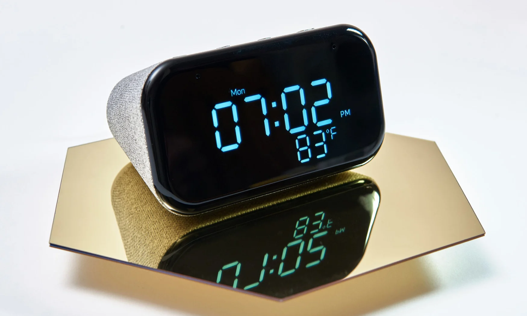 Holiday Gift Guide: Lenovo Smart Clock Essential 