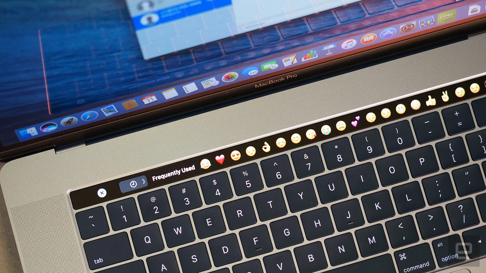 Touch Bar y teclado en el MacBook Pro 2016