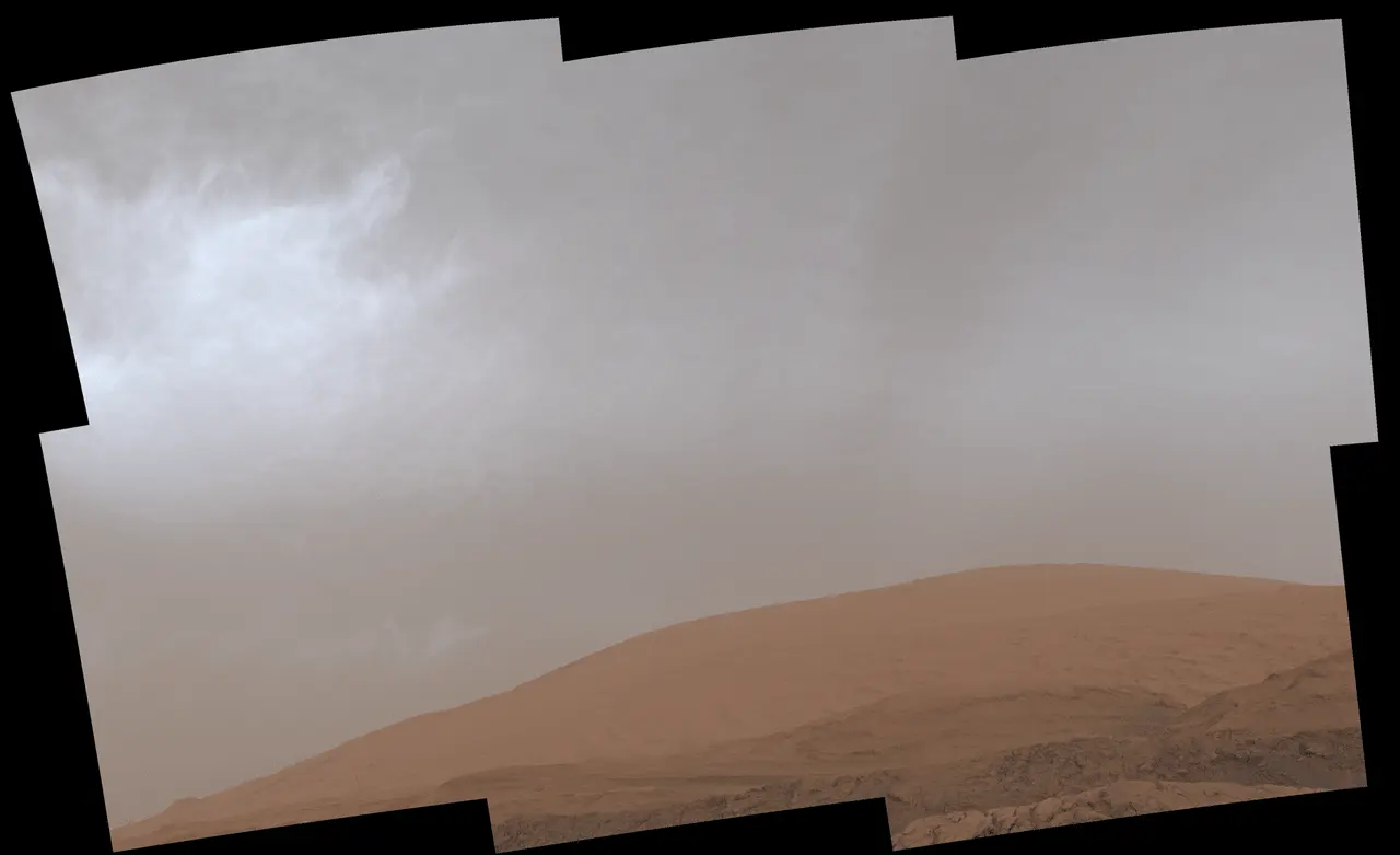 Animation of clouds on Mars captured by Curiosity rover
