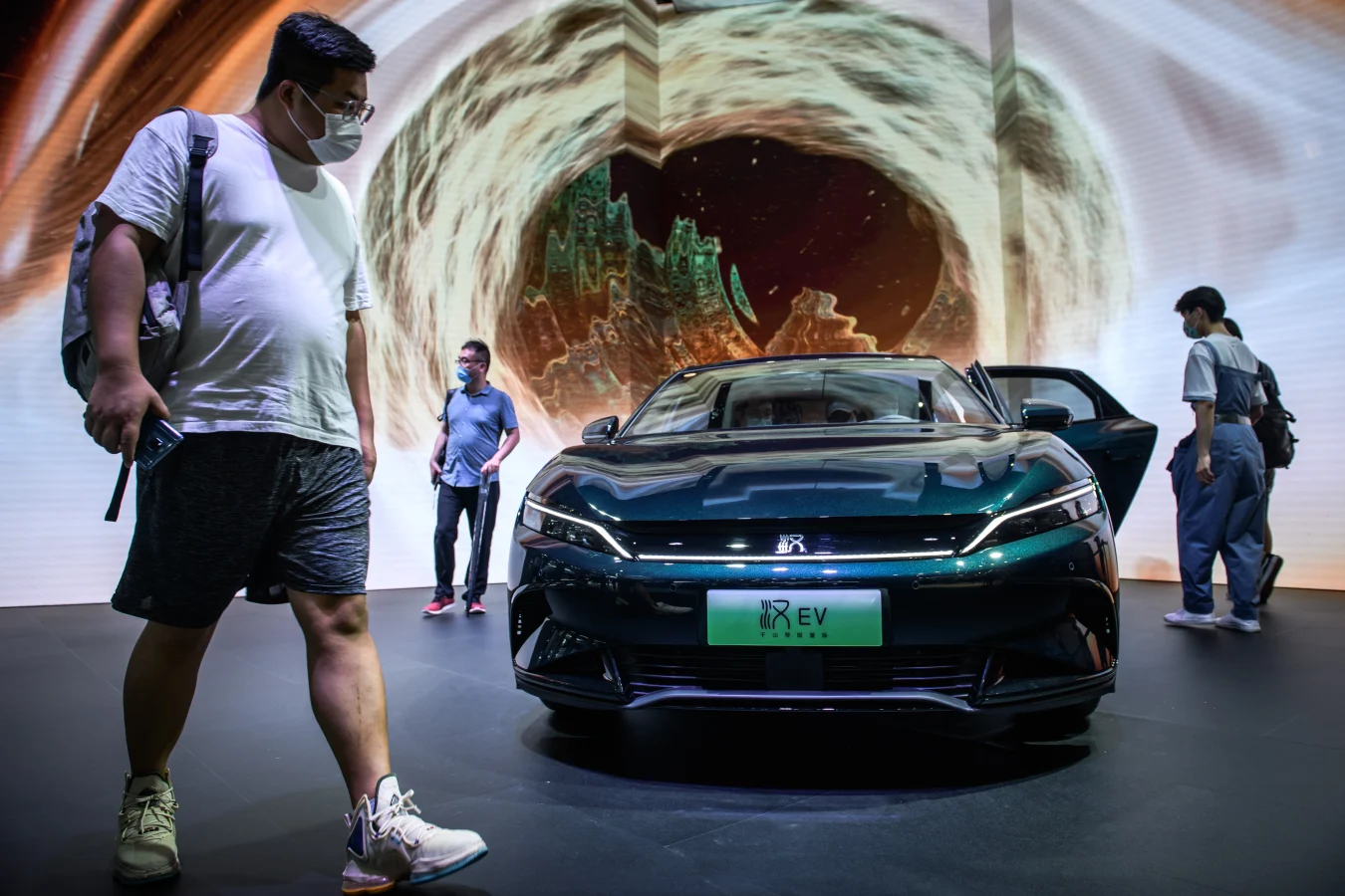 SHENZHEN, CHINA - JUNE 5:A BYD Han EV is on display during the Guangdong-Hong Kong-Macao Greater Bay Area International Auto Show 2022 at Shenzhen Convention and Exhibition Center on June 5, 2022 in Shenzhen, Guangdong Province of China. (Photo by Stringer/Anadolu Agency via Getty Images)