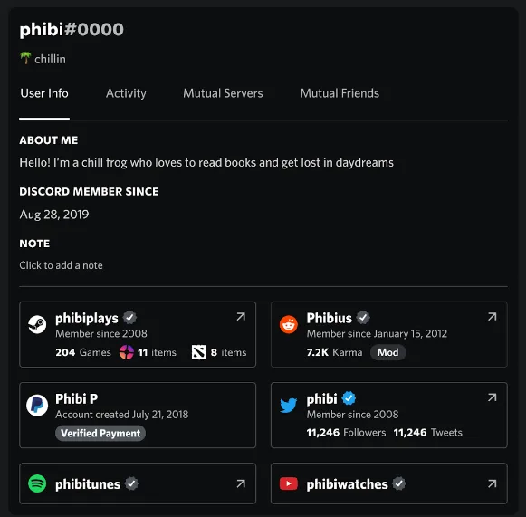 Un perfil de Discord para un usuario llamado "Phibi". Tienen cuentas de PayPal, eBay, Steam y Twitter que se muestran en su perfil. 