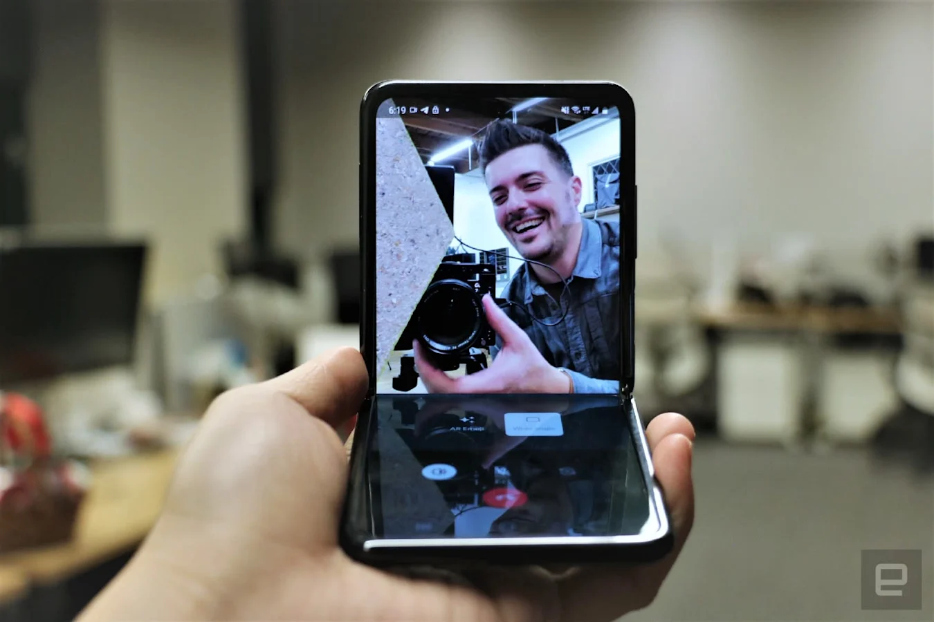 24 Hours with the Samsung Galaxy Z Flip