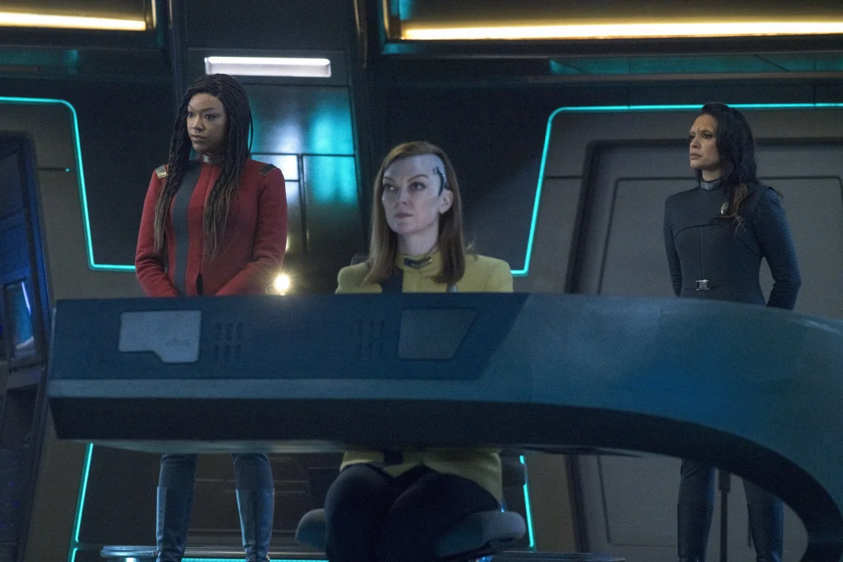 Pictured: Sonequa Martin-Green as Burnham, Emily Coutts as Detmer and Rachael Ancheril as Commander Nhan of the Paramount+ original series STAR TREK: DISCOVERY. Photo Cr: Michael Gibson/Paramount+ (C) 2021 CBS Interactive. All Rights Reserved.