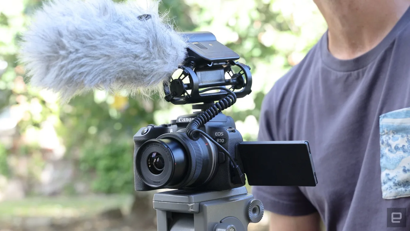 Обзор Canon EOS R10