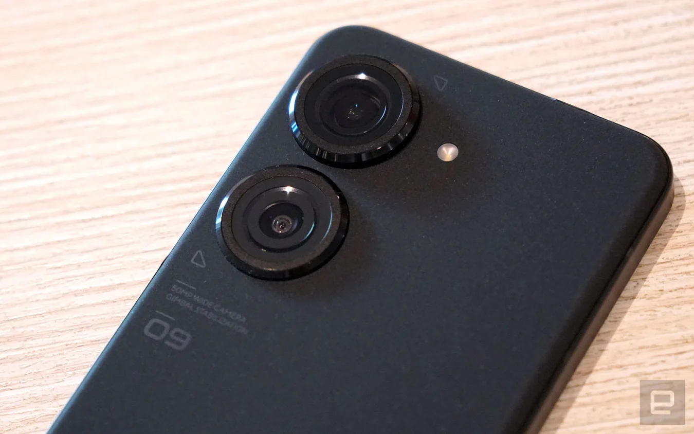 Cameras on the back of the Zenfone 9