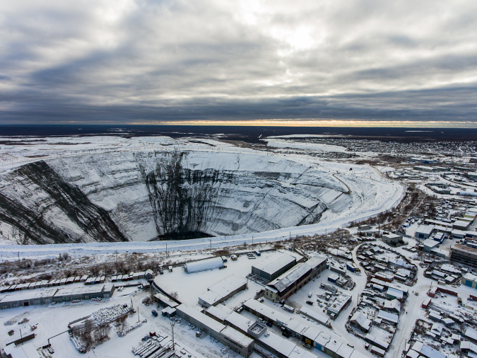 MIRNY, RUSSIA - NOVEMBER 1, 2018: A view of a kimberlite pipe of the Mir diamond mine of ALROSA's Mirny Mining and Processing Division (MPD). Alexander Ryumin/TASS (Photo by Alexander Ryumin\TASS via Getty Images)