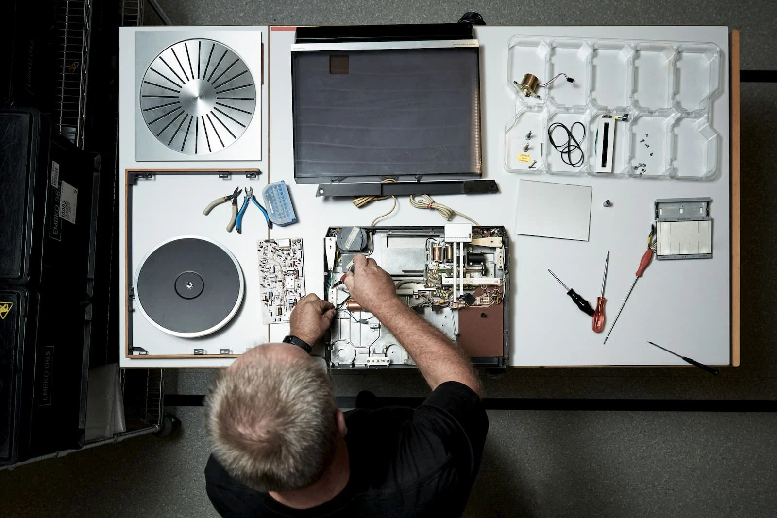 Restoration work on Bang & Olufsen's Beogram 4000c Recreated Limited Edition