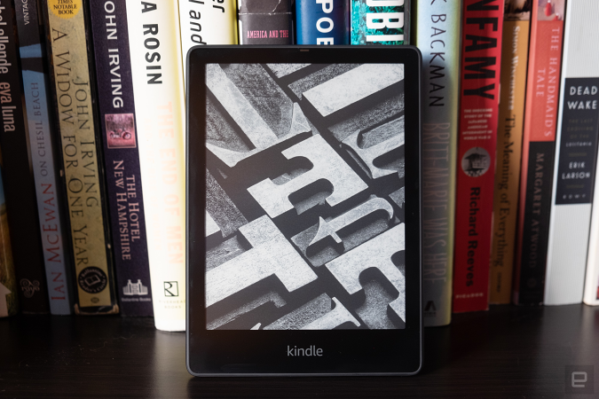 E-reader Kindle Paperwhite terbaru Amazon, yang dirilis pada akhir Oktober 2021.