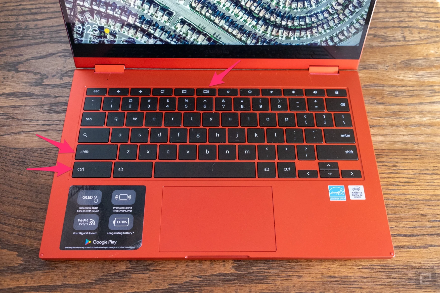 A photo of a Samsung Chromebook's keyboard, with the keys used to bring up the ChromeOS Screen Capture highlighted.