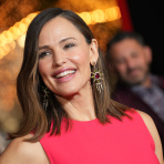 Jennifer Garner credits her 'fresh and plump' skin to this $13 Neutrogena moisturizer