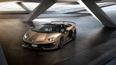 Lamborghini Aventador SVJ Roadster removes roof for added sound and fury