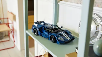 Lego Technic's Ford GT kit