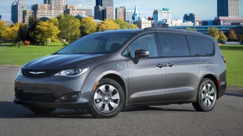 <h6><u>Chrysler develops fix for Pacifica PHEV minivan fires</u></h6>