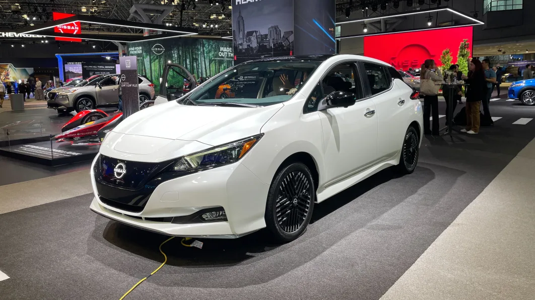 2023 Nissan Leaf live at NYIAS