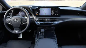 <h6><u>2021 Lexus LS 500 F Sport interior</u></h6>