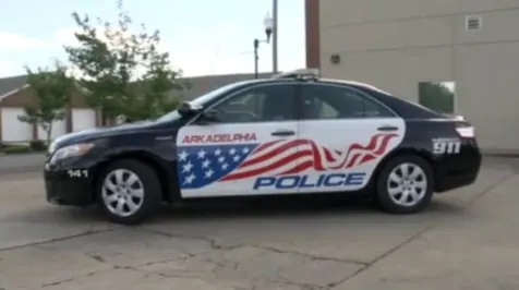 <h6><u>Police department uses hybrids to sneak up on criminals, save cash</u></h6>