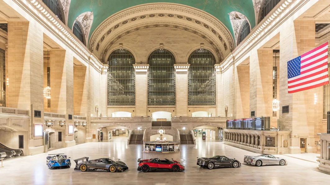 paganis-displayed-in-grand-central-1