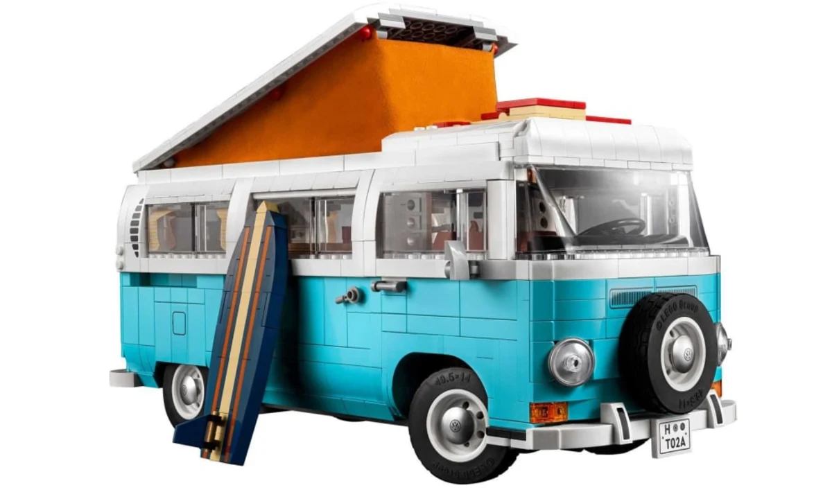 Lego adds a bay-window Volkswagen camper van to its catalog cars -