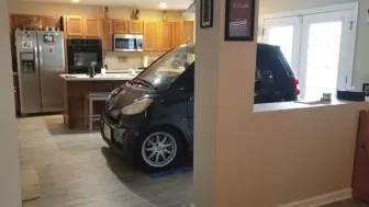 <h6><u>Florida man parks Smart car in kitchen to save it from Hurricane Dorian</u></h6>