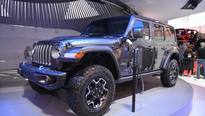 Jeep releases video to preview plug-in hybrid 2021 Wrangler 4xe - Autoblog
