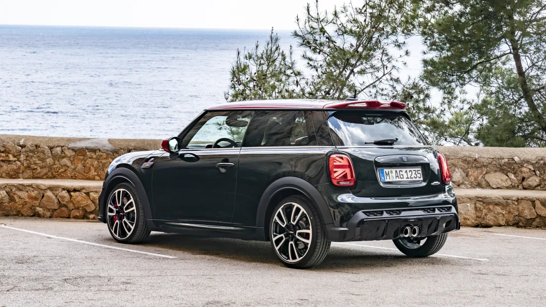 2022 Mini JCW Hardtop and Convertible add new dampers, styling and tech ...