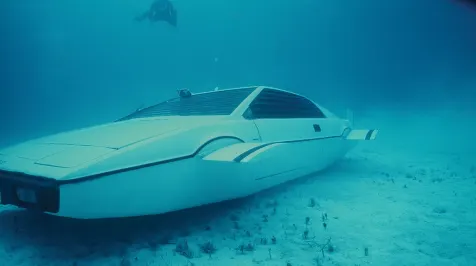 <h6><u>Lotus Esprit from James Bond</u></h6>