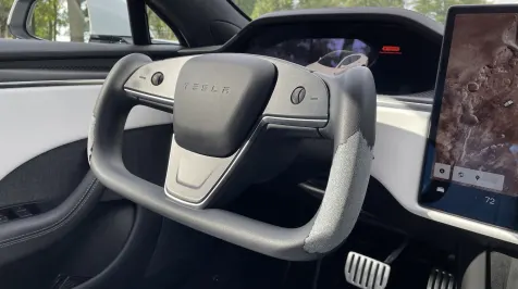 <h6><u>Tesla Model S Plaid interior</u></h6>
