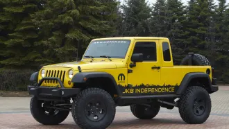 Mopar pickup kit for Jeep Wrangler a hot seller, coming early - Autoblog