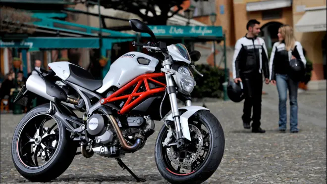 majoor erotisch Veroorloven Ducati officially rolls out Monster 796, Monster Art customization program  - Autoblog