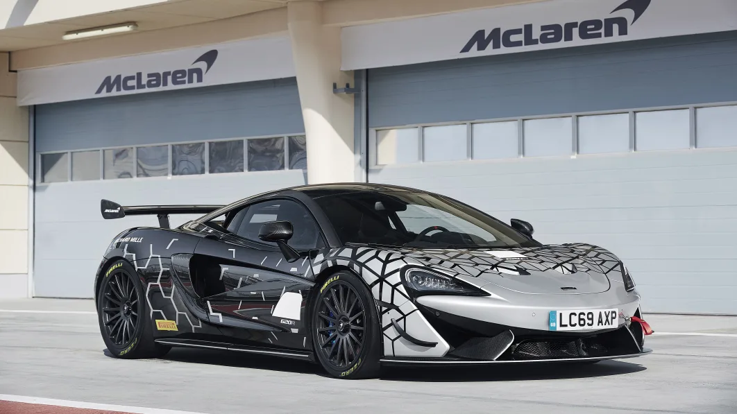 11623-McLaren-620R-