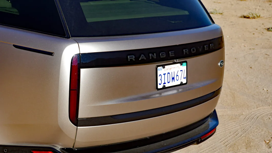 2023 Range Rover taillight detail on