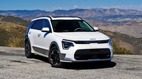 <h6><u>2023 Kia Niro First Drive Review: One little SUV, three electrified flavors</u></h6>