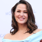 Jennifer Garner, 52, calls this density booster 'the secret to thinning hair'