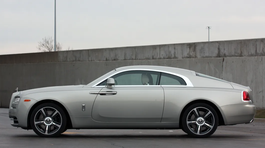 2015 Rolls-Royce Wraith side silver 