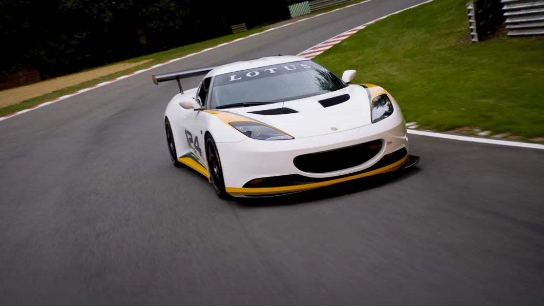 lotus_evora_type_124_front_3qtrs_moving_3