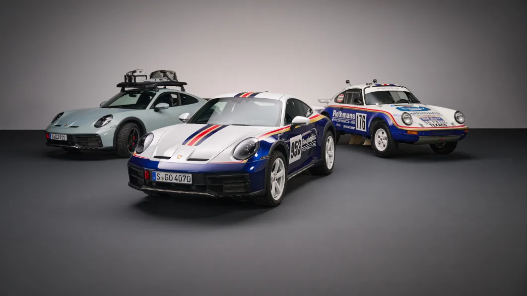 2023-Porsche-911-Dakar-group.jpg