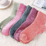 These best-selling Amazon knit socks are winter’s coziest accessory