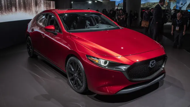  Detalles del motor, la suspensión y la tracción total del Mazda3 2019 - Autoblog