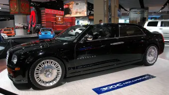 Chrysler 300C Hollywood limo